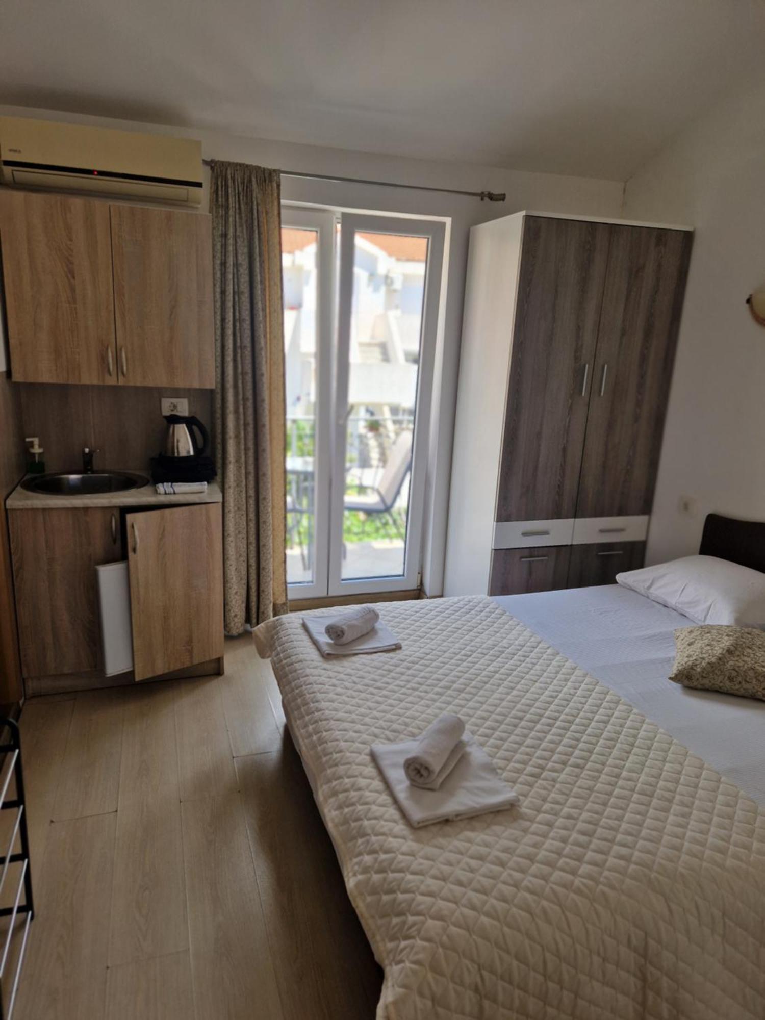 Guest House Damjana Budva Eksteriør billede